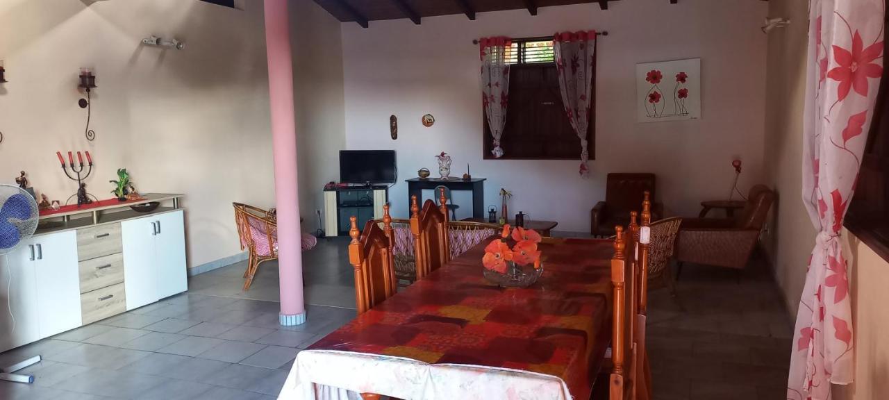 Villa Chez Josette à Pointe-Noire Extérieur photo